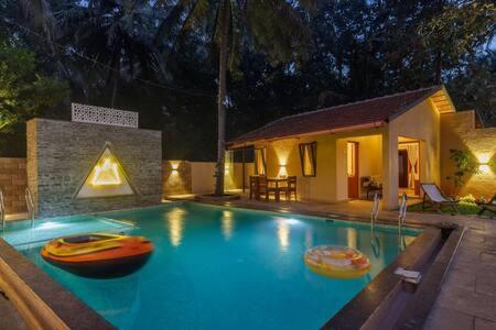 Golden Radiance Airyaman Spa & Pool Villa Breakfast & Spa Included Mysore Exterior photo