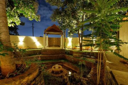 Golden Radiance Airyaman Spa & Pool Villa Breakfast & Spa Included Mysore Exterior photo