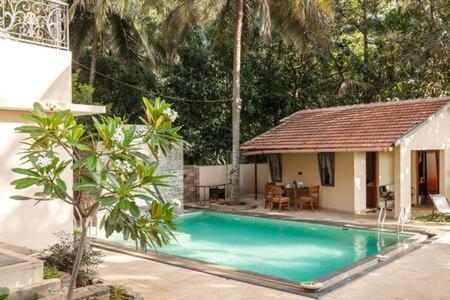 Golden Radiance Airyaman Spa & Pool Villa Breakfast & Spa Included Mysore Exterior photo